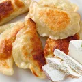 Dodaj ten składnik do farszu na pierogi. Nadzienie będzie kremowe i wyjątkowe!