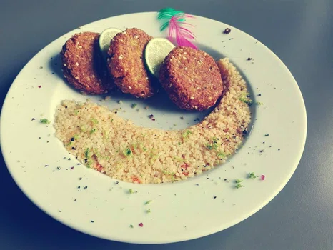 Falafele z migdałowym kuskusem