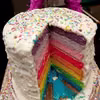 Tęczowy tort. Zapraszamy na degustację