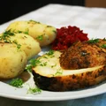 PIECZEŃ Z SELERA W GRUSZKOWEJ MARYNACIE