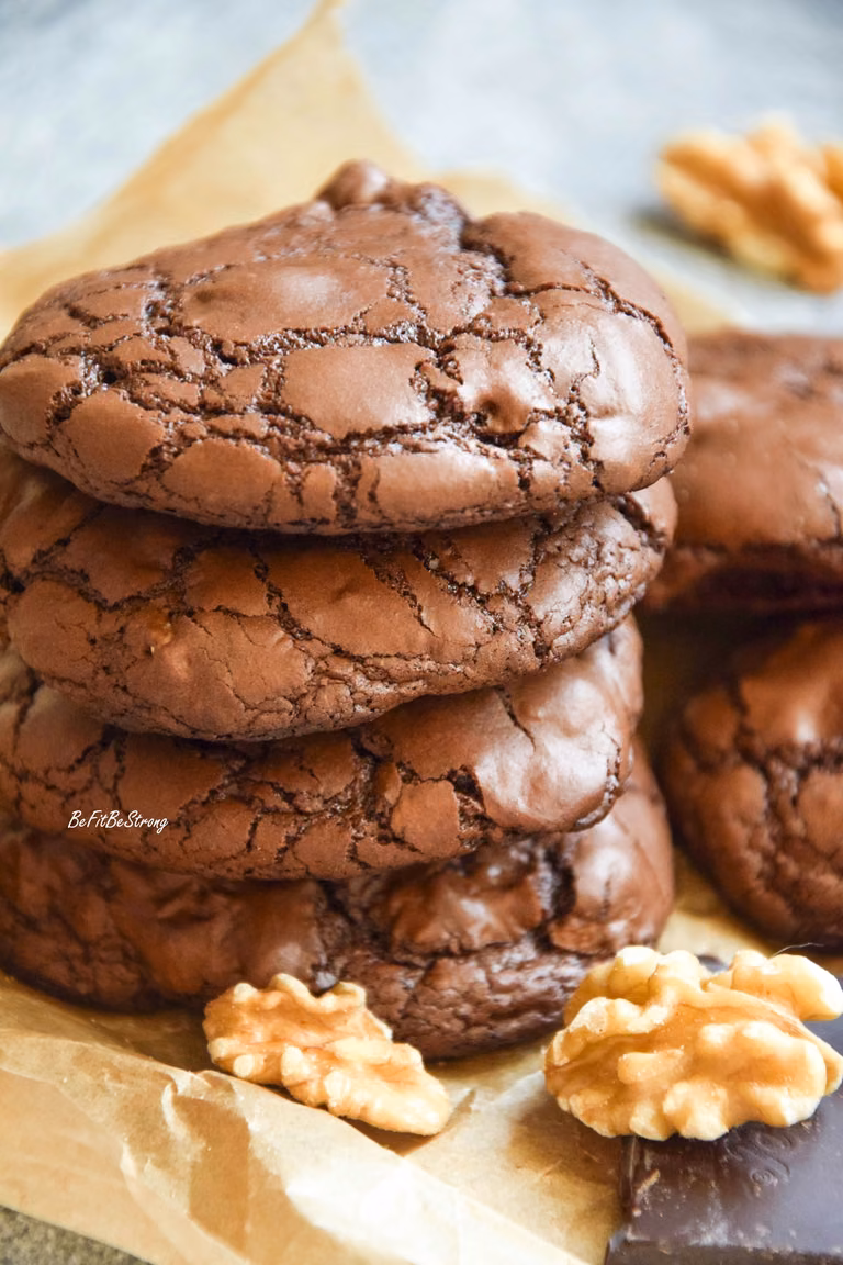 Ciasteczka brownie pełne czekolady z orzechami włoskimi
