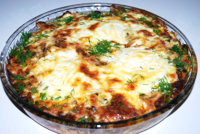 Jajka zapiekane z pieczarkami