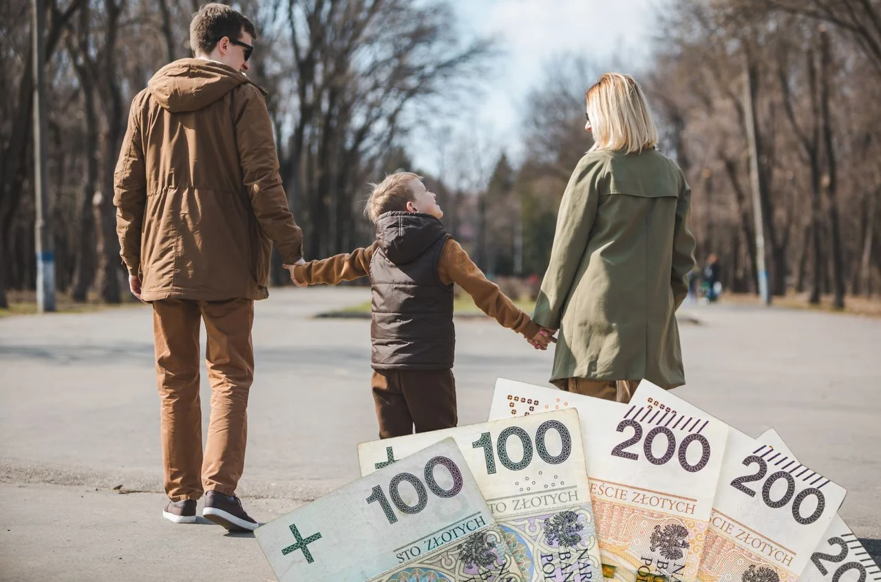 Dwa przelewy 800 plus w marcu! Sprawdź, czy dostaniesz podwójną wypłatę!