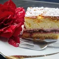Sernik ze śliwkami