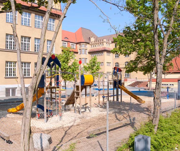 Czy ubezpieczenie dziecka w szkole jest obowiązkowe?