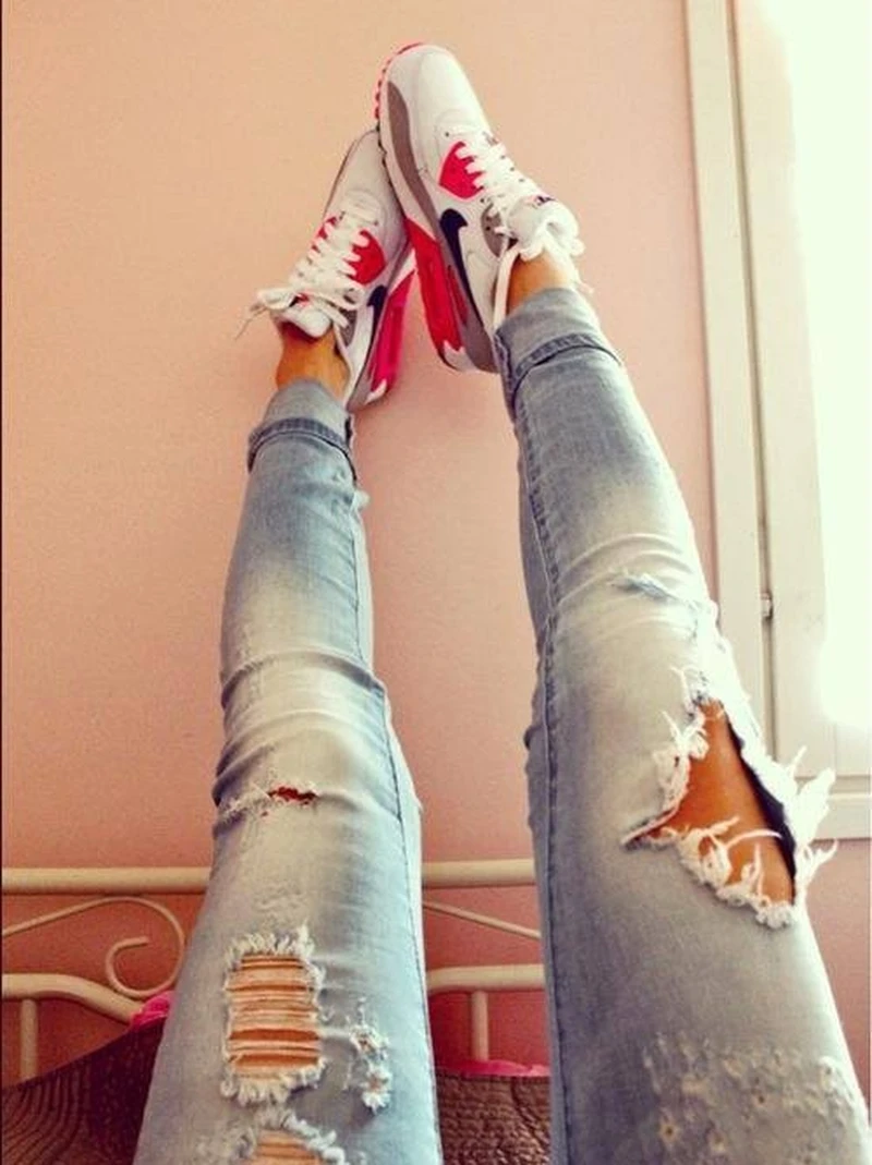 Air maxy + podarte jeansy