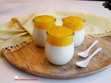 Deser jogurtowy z mango - fit