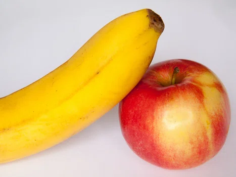 Dlaczego jabłka i banany nie powinny leżeć obok siebie?