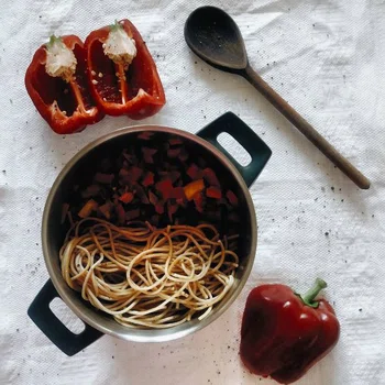 Spaghetti ponad aglio olio!