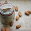 Delikatny krem awokado-banan z nutą cynamonu