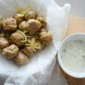 Pieczone pulpeciki z sosem jogurtowo-miętowym