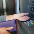 Nowy limit w bankomatach Euronet. Nie wypłacisz już więcej niż 200 zł!