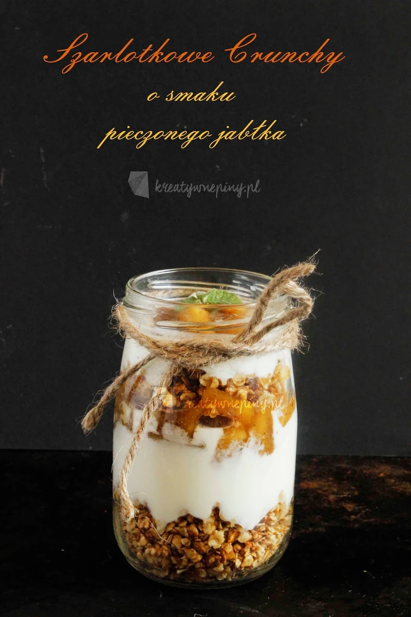 Fit śniadanie: Szarlotkowo-jogurtowe Crunchy o smaku pieczonego jabłka