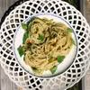 Środa: Spaghetti z zielonym pesto i świeżą mozzarellą