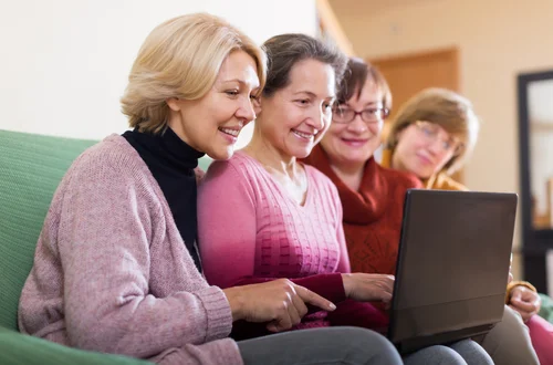 Polacy masowo składają te wnioski do ZUS! Tysiące pracowników z nowymi uprawnieniami