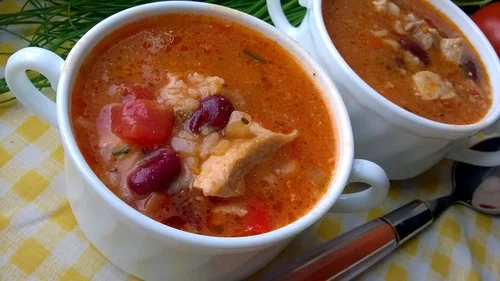 Marokańska zupa z kurczakiem