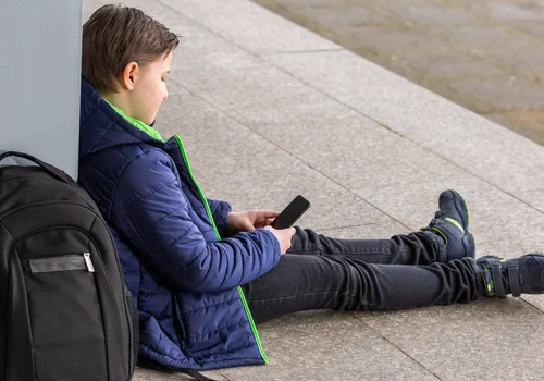 MEN chce wprowadzić nowe limity nieobecności! Takie usprawiedliwienia od rodziców już nie przejdą