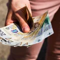 Darowizna od matki jest nieopodatkowana? Nie zawsze! W tej sytuacji słono zapłacisz