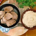 PONIEDZIAŁEK: PODWÓJNIE SMAŻONA POLĘDWICZKA W SOSIE MUSZTARDOWYM