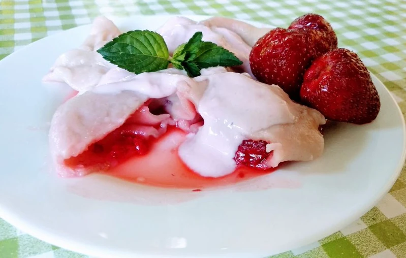 Pierogi z truskawkami na letni obiad