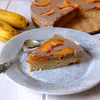 PROSTE CIASTO BISZKOPTOWE Z BRZOSKWINIAMI I BANANOWĄ GALARETKĄ