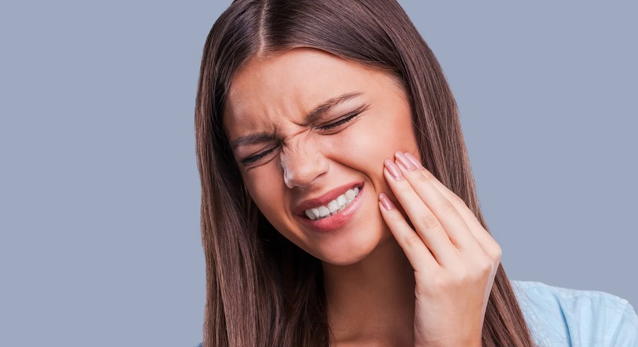 JAK SZYBKO poradzić sobie z bólem zęba?