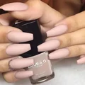 Paznokcie nude