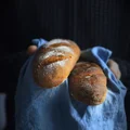 DOMOWE PÓŁBAGIETKI Z MIODEM I ŻURAWINĄ