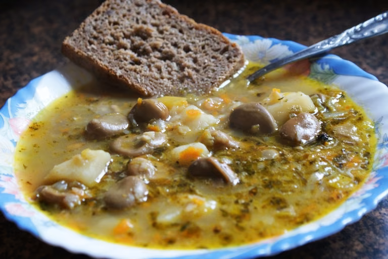 Zupa z bobu