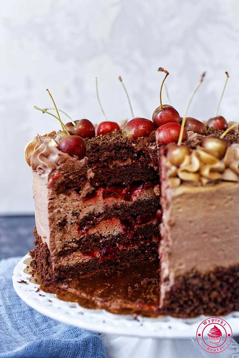 Tort czekoladowo-wiśniowy