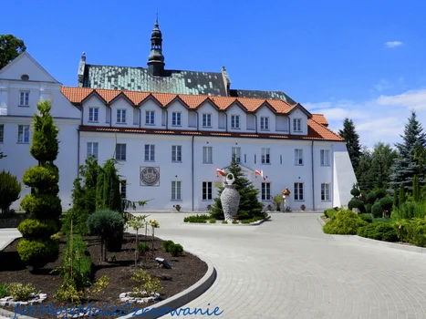 Lutomiersk - relikty Zamku Rycerskiego