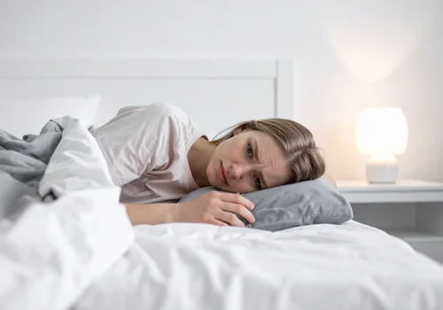 „On wraca późno, nie mówi gdzie był – czuję, że żyję z obcym człowiekiem” – pisze Monika [LIST]