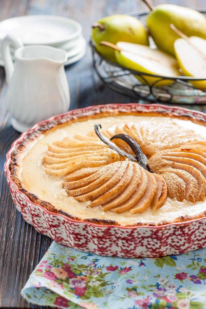 TARTA Z GRUSZKAMI I CREME BRULEE