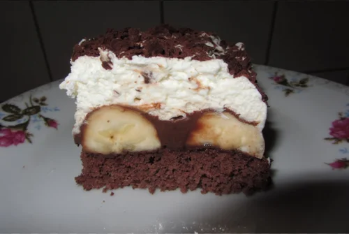 Czekoladowe ciasto z bananami