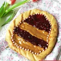 Mazurek kajmakowo- porzeczowy