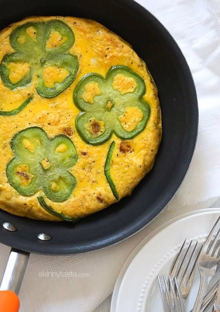 Omlet z papryką - dekoracja