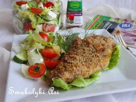 Filety z kurczaka zapiekane w majonezowo-orzechowej panierce