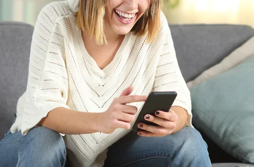 Te osoby otrzymają 240 zł na konto bez żadnego wniosku! Dopłata dla 2 mln Polaków do 15 kwietnia