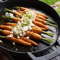 Grillowane karmelizowane marchewki z fetą