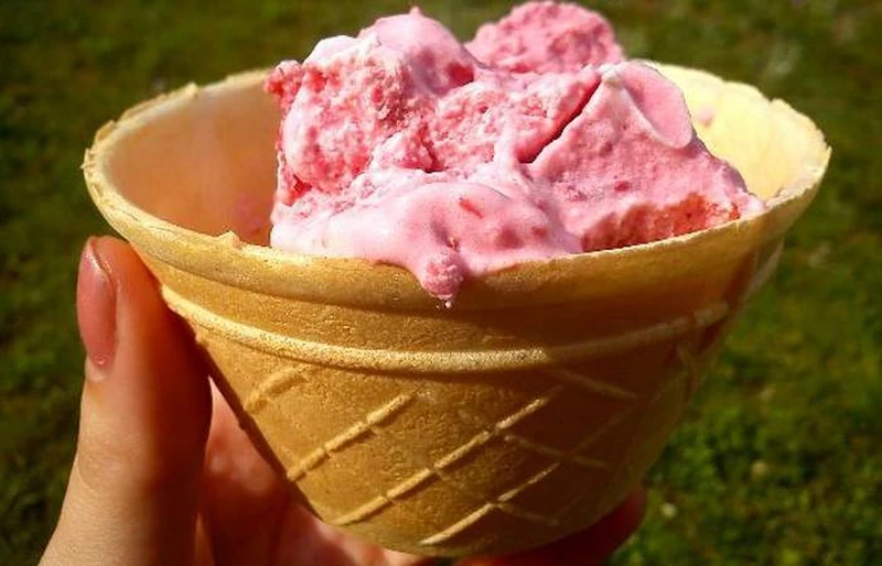 Lody malinowe