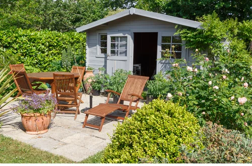 Urzędy coraz częściej kontrolują prywatne działki! Niepozorny błąd może kosztować 10 tysięcy złotych