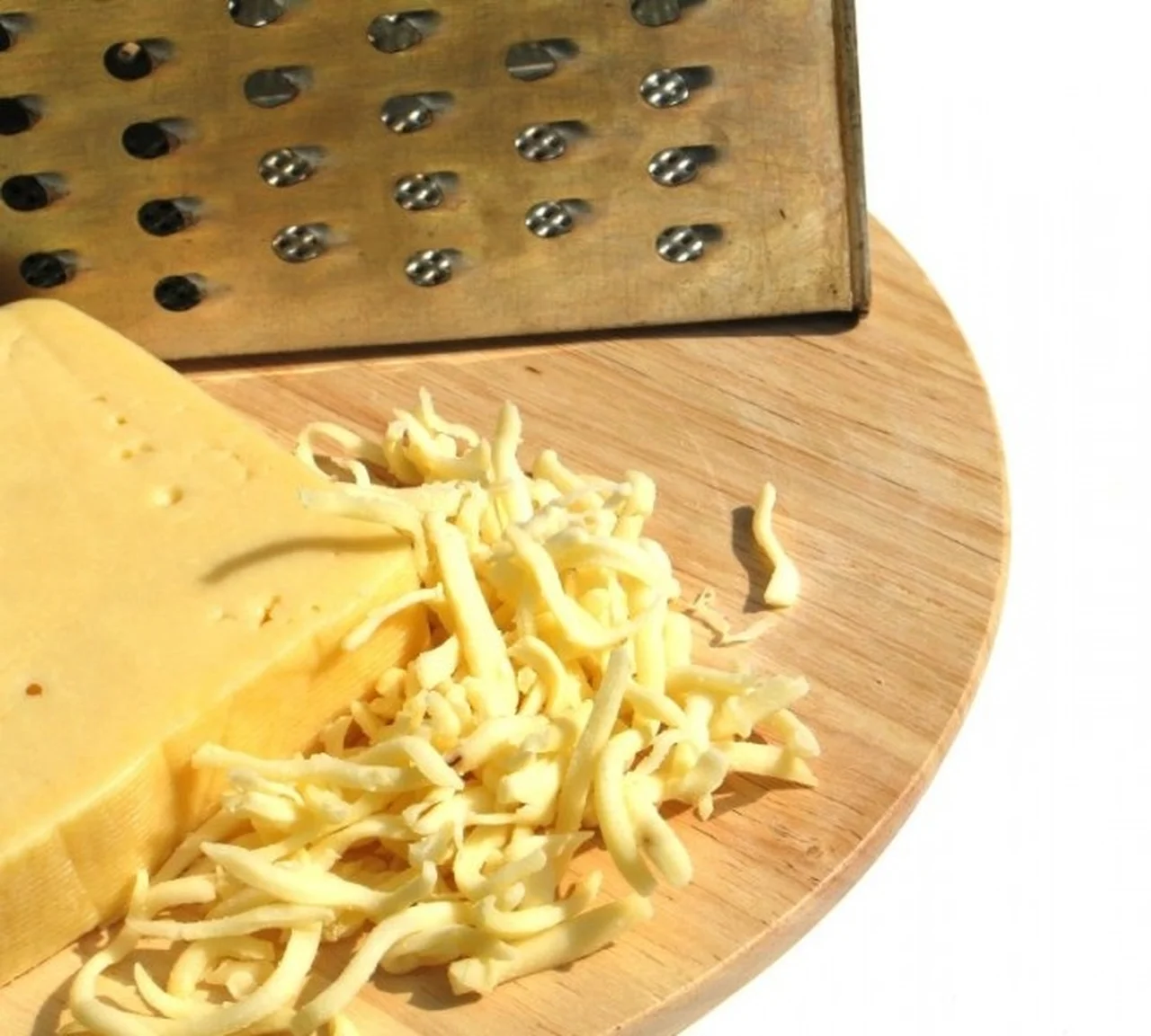 Świetny sposób na starcie sera na tarce.