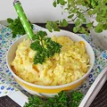 Sałatka jajeczna z sosem curry