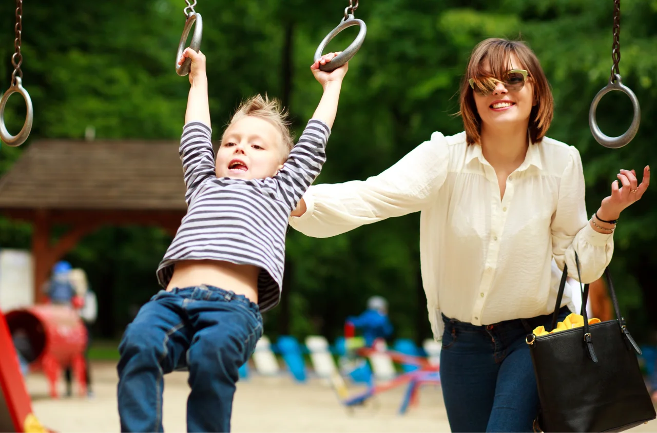 1060 zł miesięcznie zamiast 800 plus bez względu na zarobki! Wystarczy wniosek, aby połączyć świadczenia