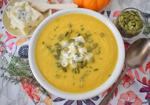 Zupa dyniowa z serem gorgonzola i porem