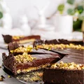 Tarta czekoladowo-pistacjowa