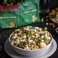 Sałatka makaronowa z kurczakiem, brokułem i serem cheddar