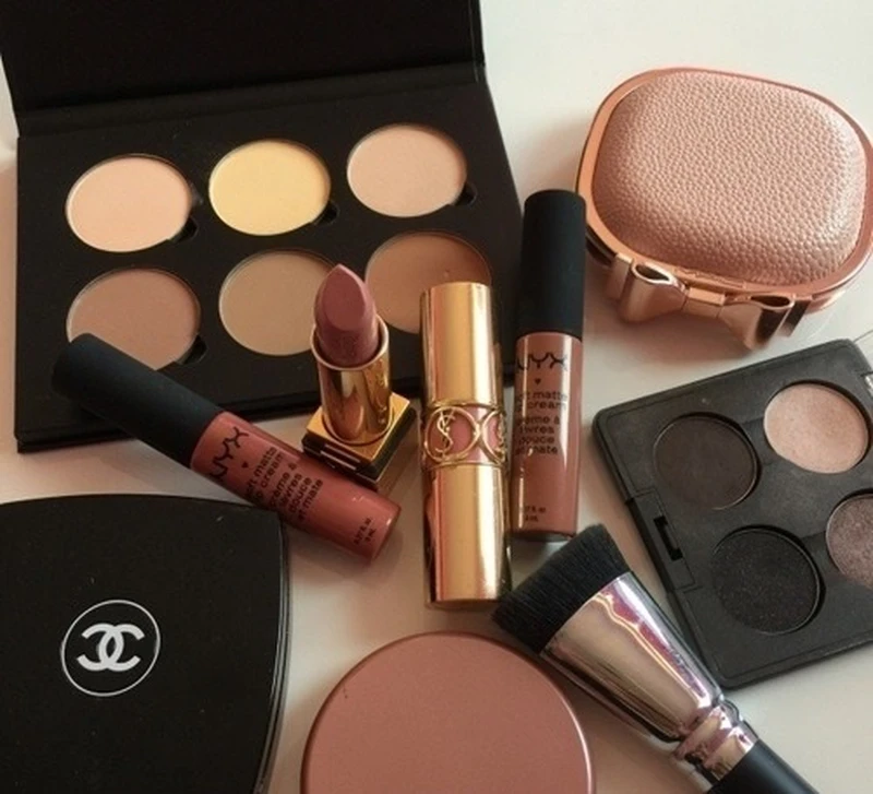 Makeup w brązowym odcieniu