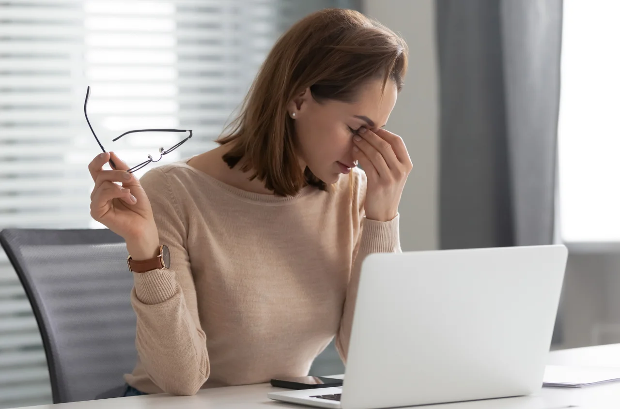 Mało kto o tym pamięta w pracy. Ten przepis daje dodatkowe przerwy!