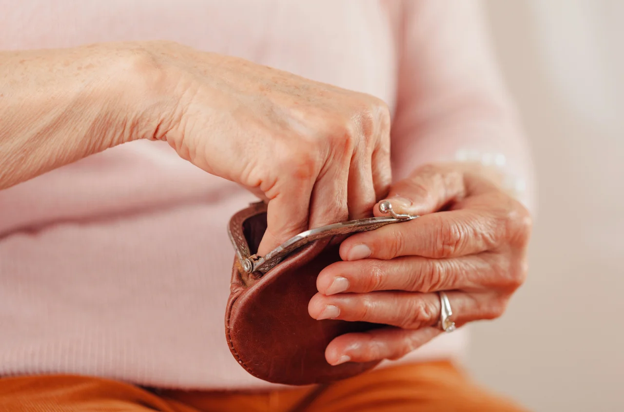 Tysiące seniorów traci pieniądze przez lukę w przepisach ZUS!? Ta petycja ujawnia błąd w waloryzacji!